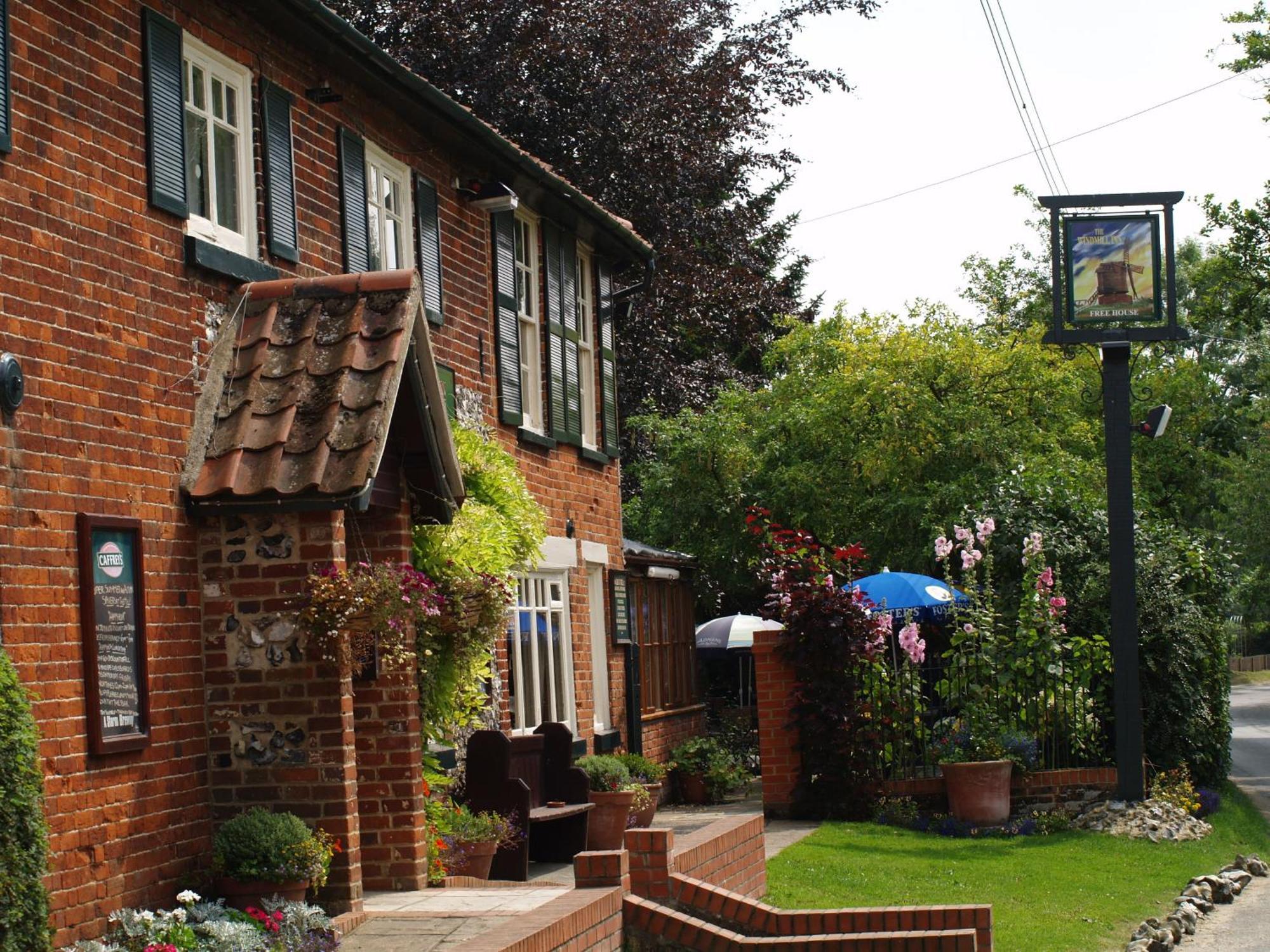 The Olde Windmill Inn Great Cressingham Exterior photo